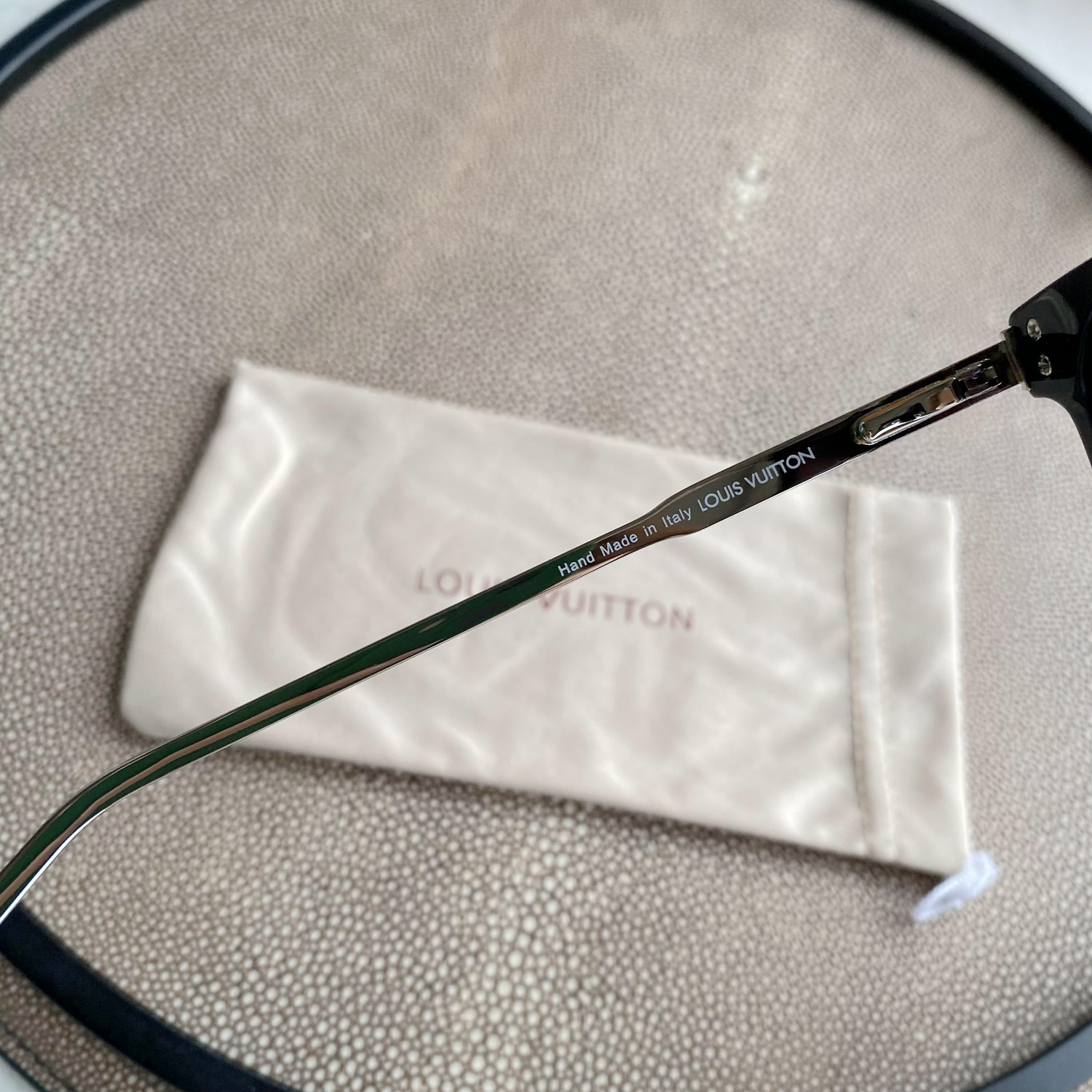 L0vis Vvtt0n | rise square sunglasses