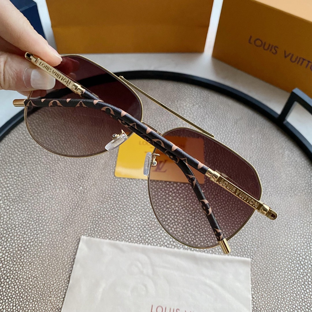 MATTHEW WILLIAMSON MAGNOLIA SUNGLASSES IN YELLOW GOLD