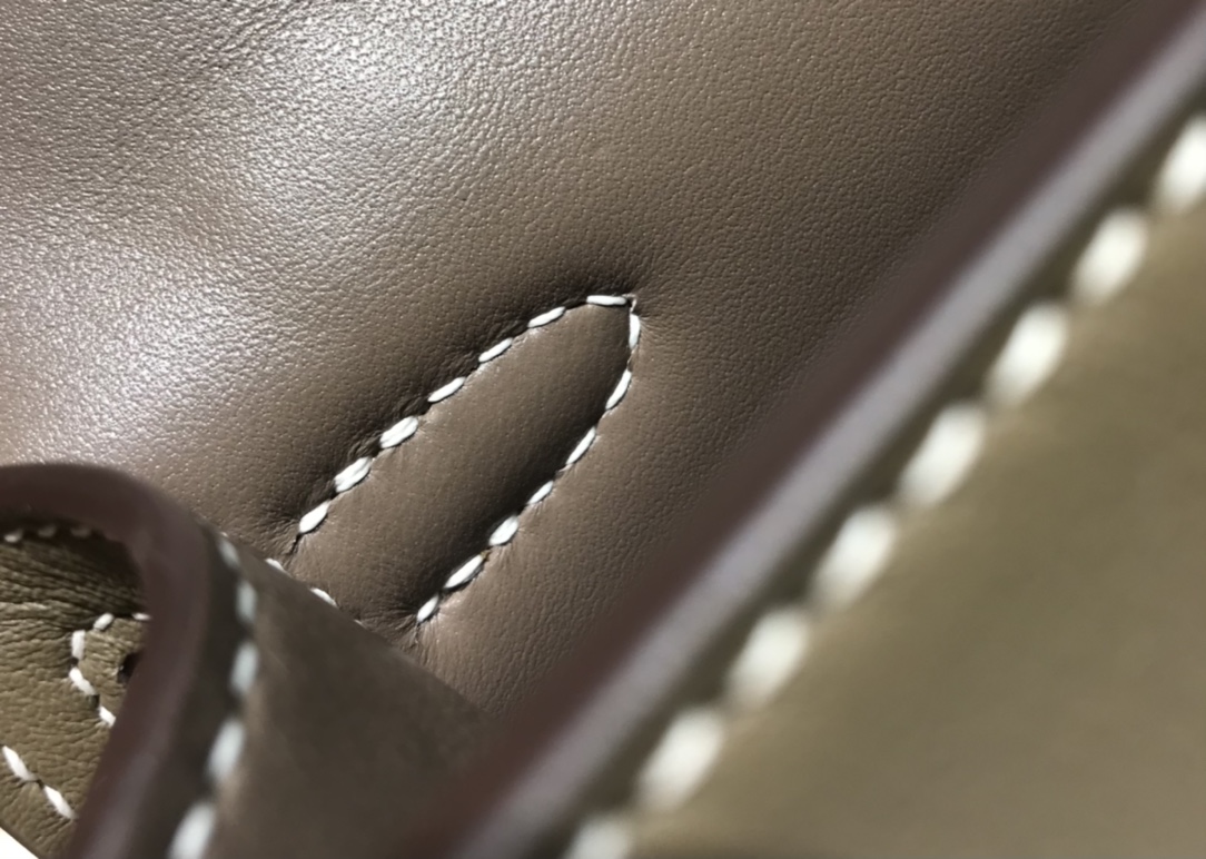H**me5 Kelly Pochette