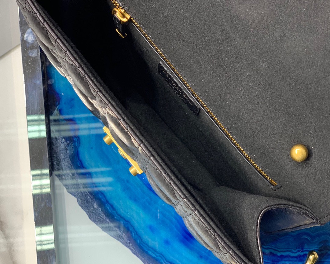D10r Addict Chain bag