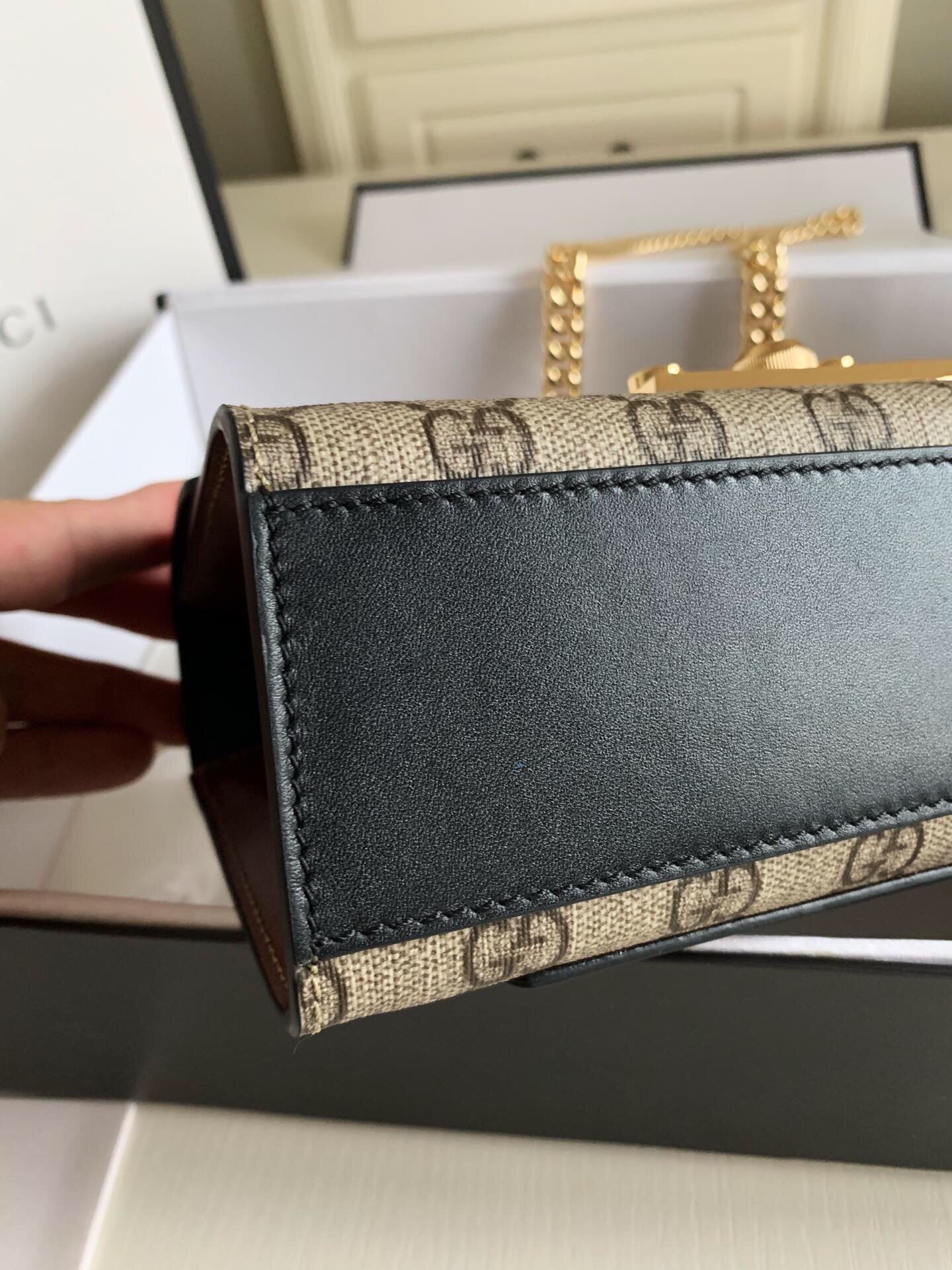 Gvc*1 Padlock Small Shoulder Bag