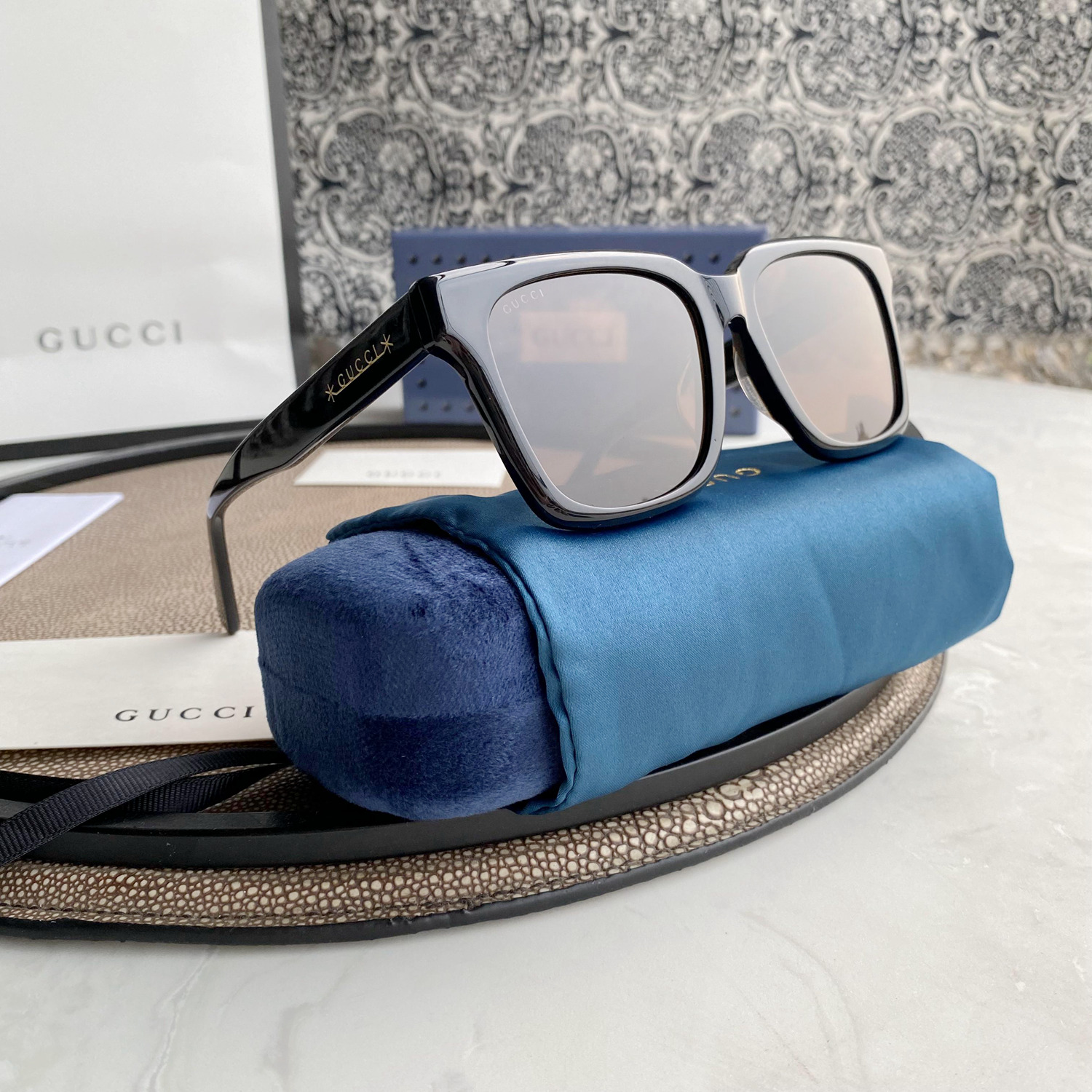 Gvc*1 acetate sunglasses with logo