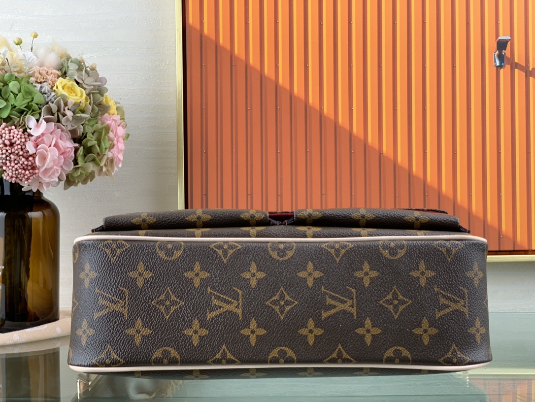 L0vis Vvtt0n Viva Cite Monogram Shoulder Bag