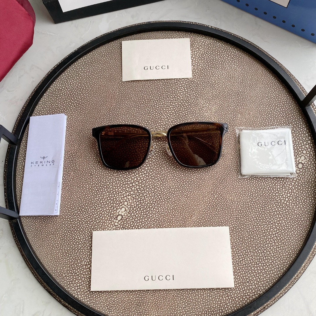 Gvc*1 Eyewear square tinted sunglasses