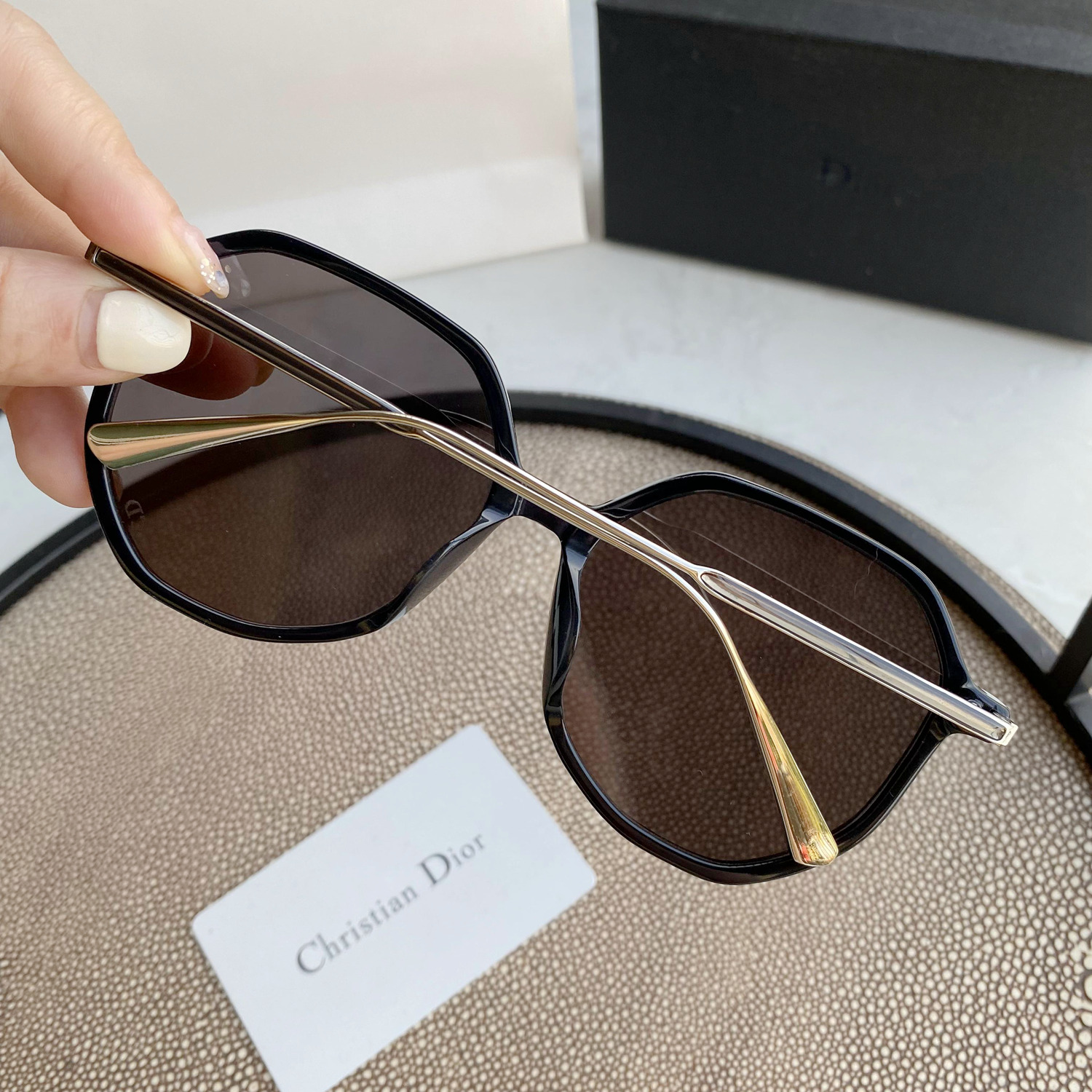 Round Sunglasses