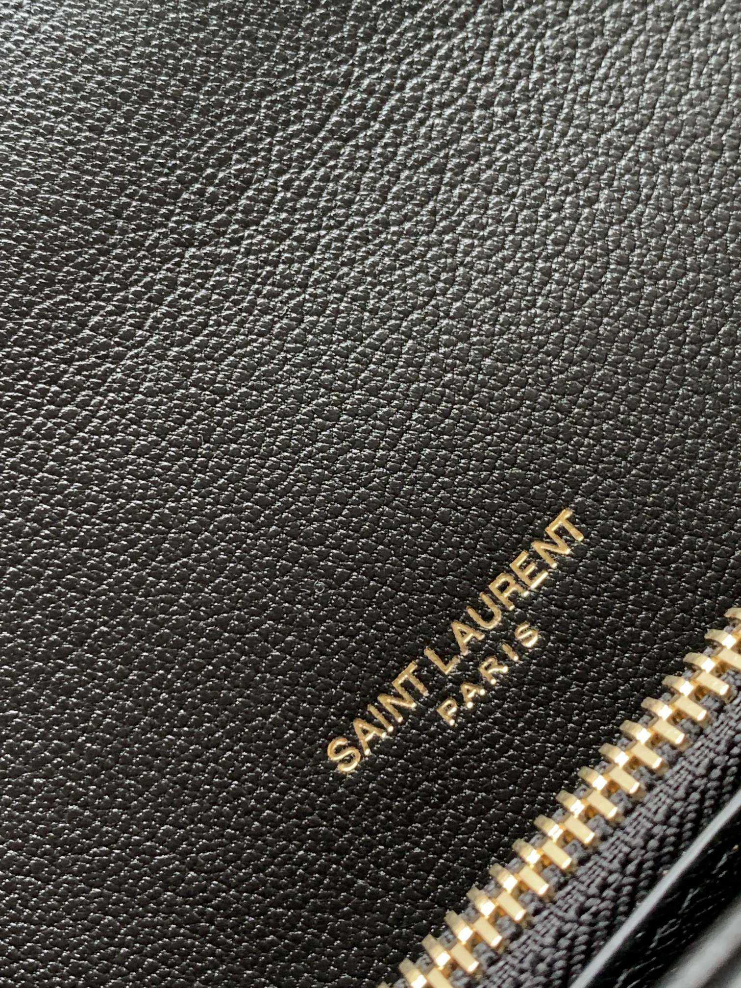 Sa1nt Lau*nt Medium Chain Bag