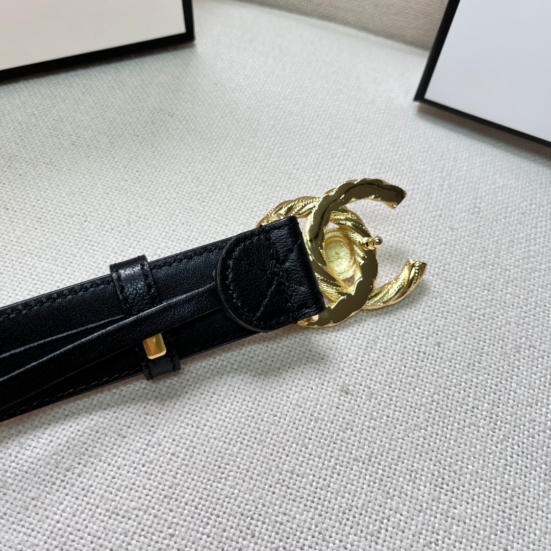 Ch**el Gold Chain & Black Quilted Leather CC Belt