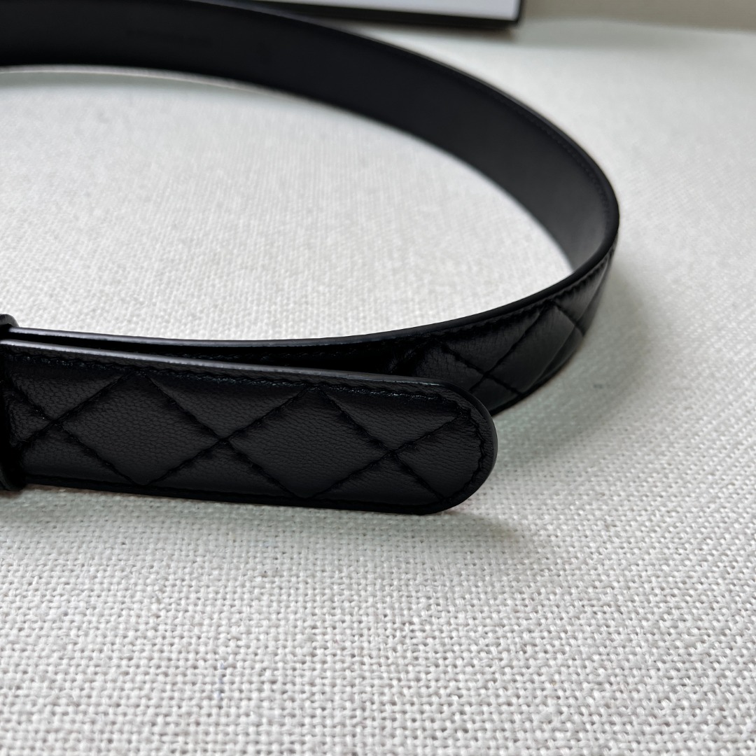 Ch**el Gold Chain & Black Quilted Leather CC Belt