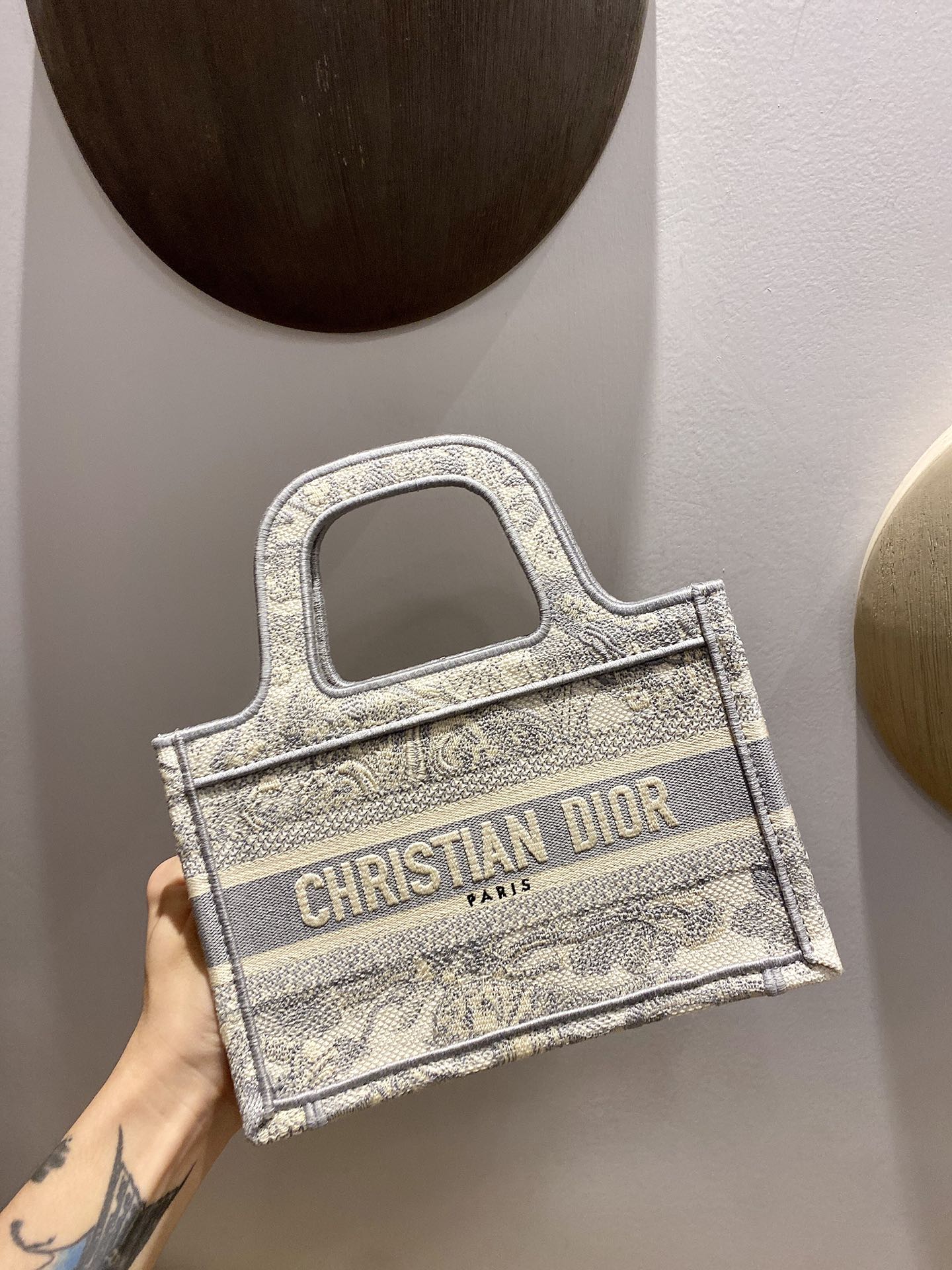 D10r BOOK TOTE