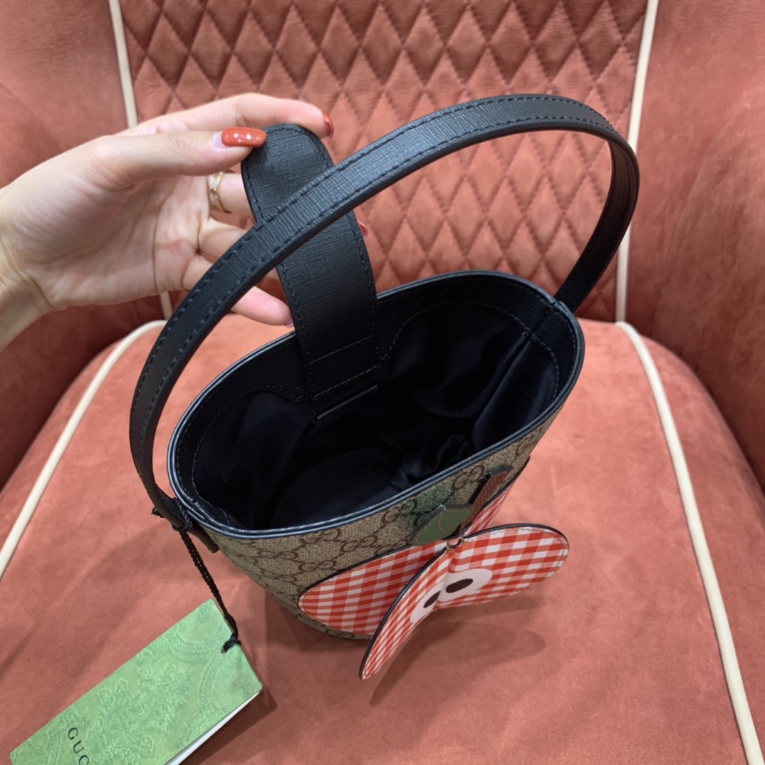 Gvc*1 Tote bag