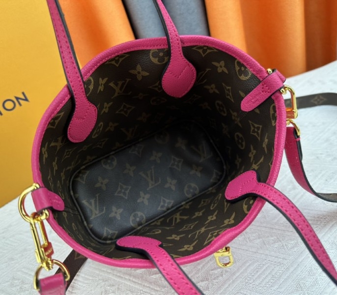 L0vis Vvtt0n Neverfull Bandouliere Inside Out BB Tote In Monogram Canvas And Rose Pondichery Leather