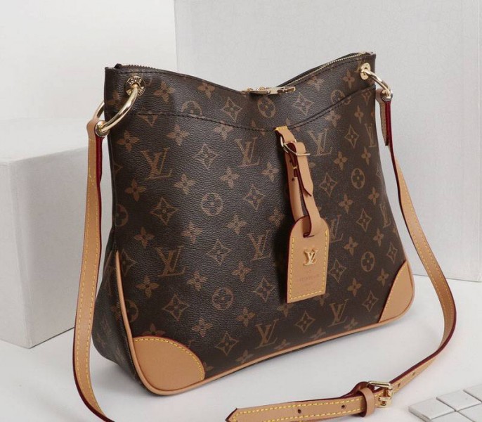L0vis Vvtt0n Monogram Canvas Odeon MM Bag In Natural