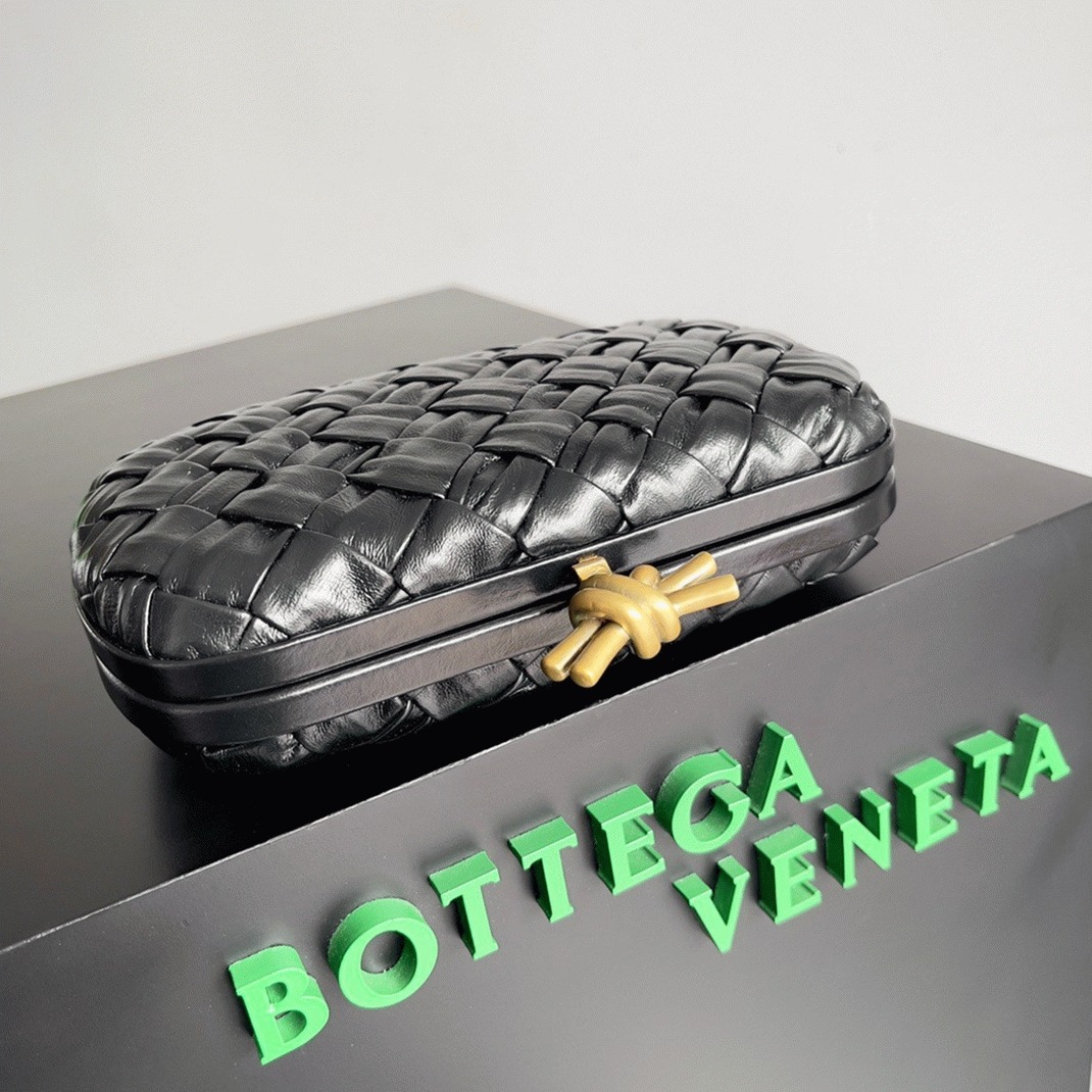 Replica B0tt*ga Ven*ta Knot Minaudiere Clutch Black Foulard