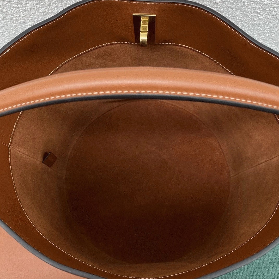 Brown Ce1i*e Bucket 16 Replica Bag