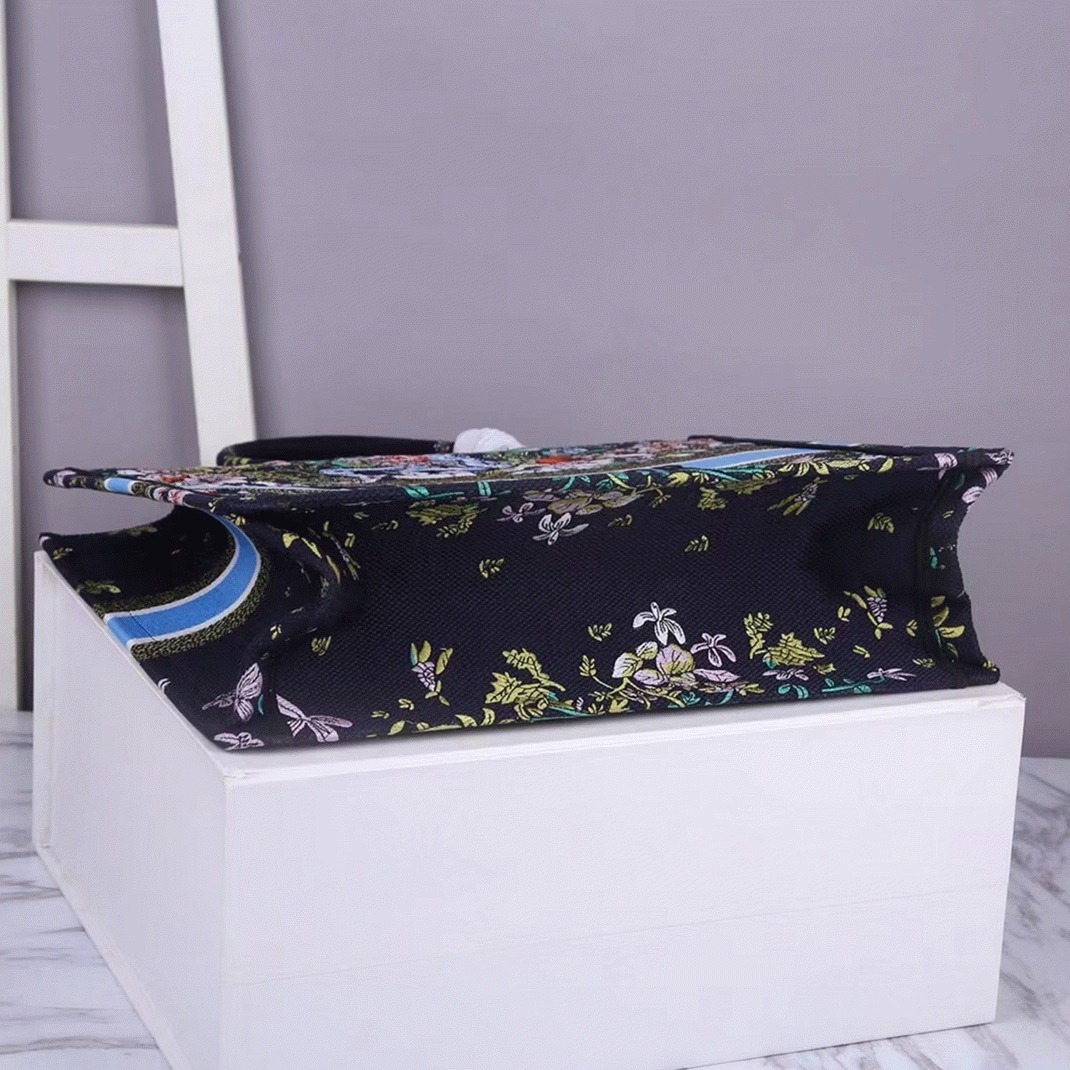 D10r Large Book Tote Bag Fake in Blue D-Constellation Embroidery