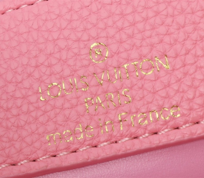 L0vis Vvtt0n Capucines Mini Capucines Handbag In Pink