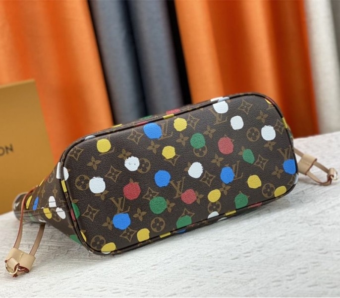 L0vis Vvtt0n X YK Monogram Canvas Neverfull MM Tote