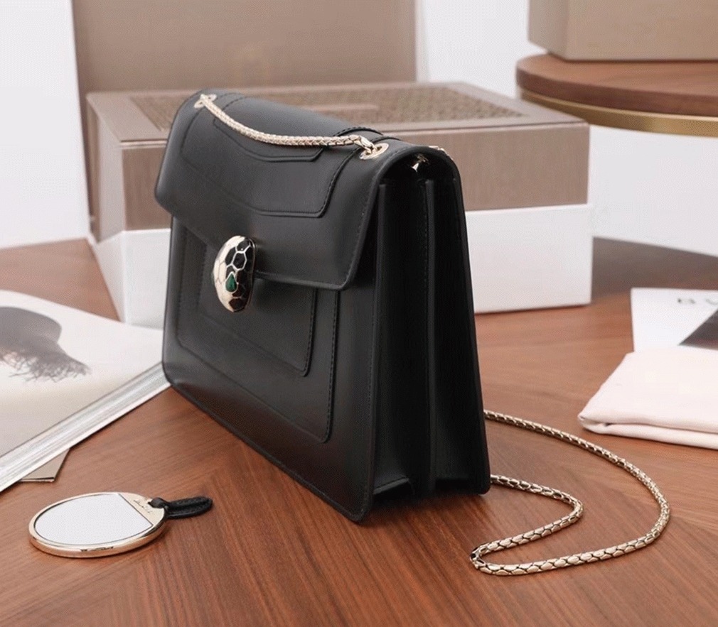 Replica Bv1g*ai Serpenti Forever Large Shoulder Bag Black Calfskin