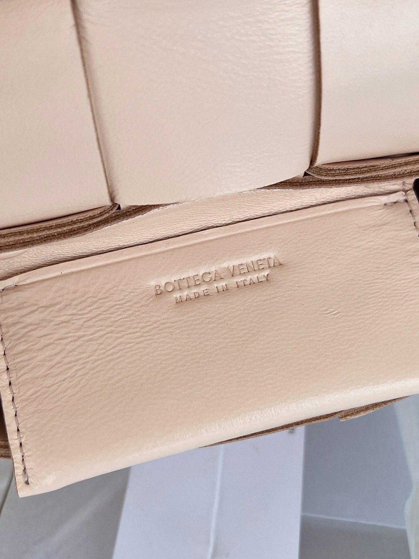 Top Quality Replica B0tt*ga Ven*ta Candy Cassette Bag In Melon Washed