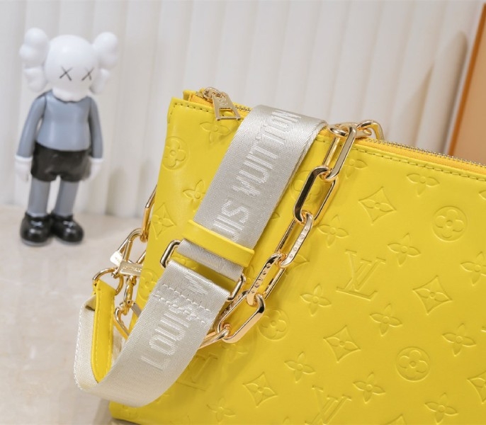 L0vis Vvtt0n Coussin PM Bag In Yellow With Jacquard Strap