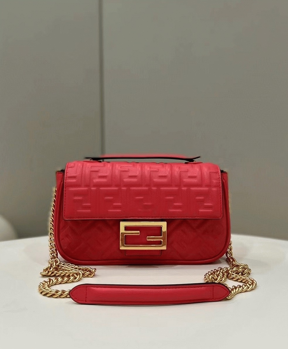 Top Quality Knockoff F**di Baguette Chain Midi Bag In Red