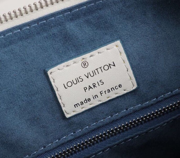 LV Mahina Beaubourg MM Hobo In Off White