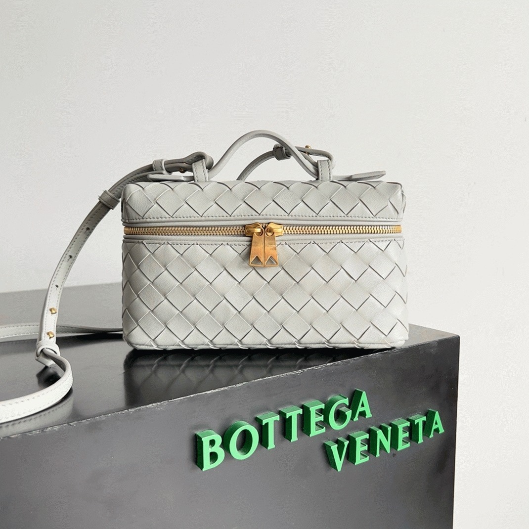 Replica B0tt*ga Ven*ta Bang Bang Vanity Case Ivory