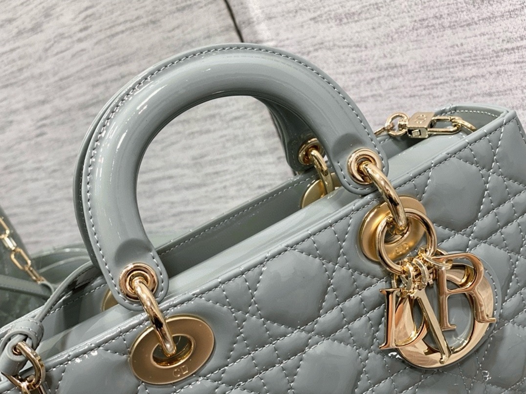 D10r Lady D-Joy Medium Bag Fake in Grey Patent Cannage Calfskin