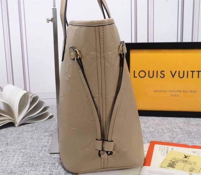 L0vis Vvtt0n Monogram Empreinte Neverfull MM Tote In Beige