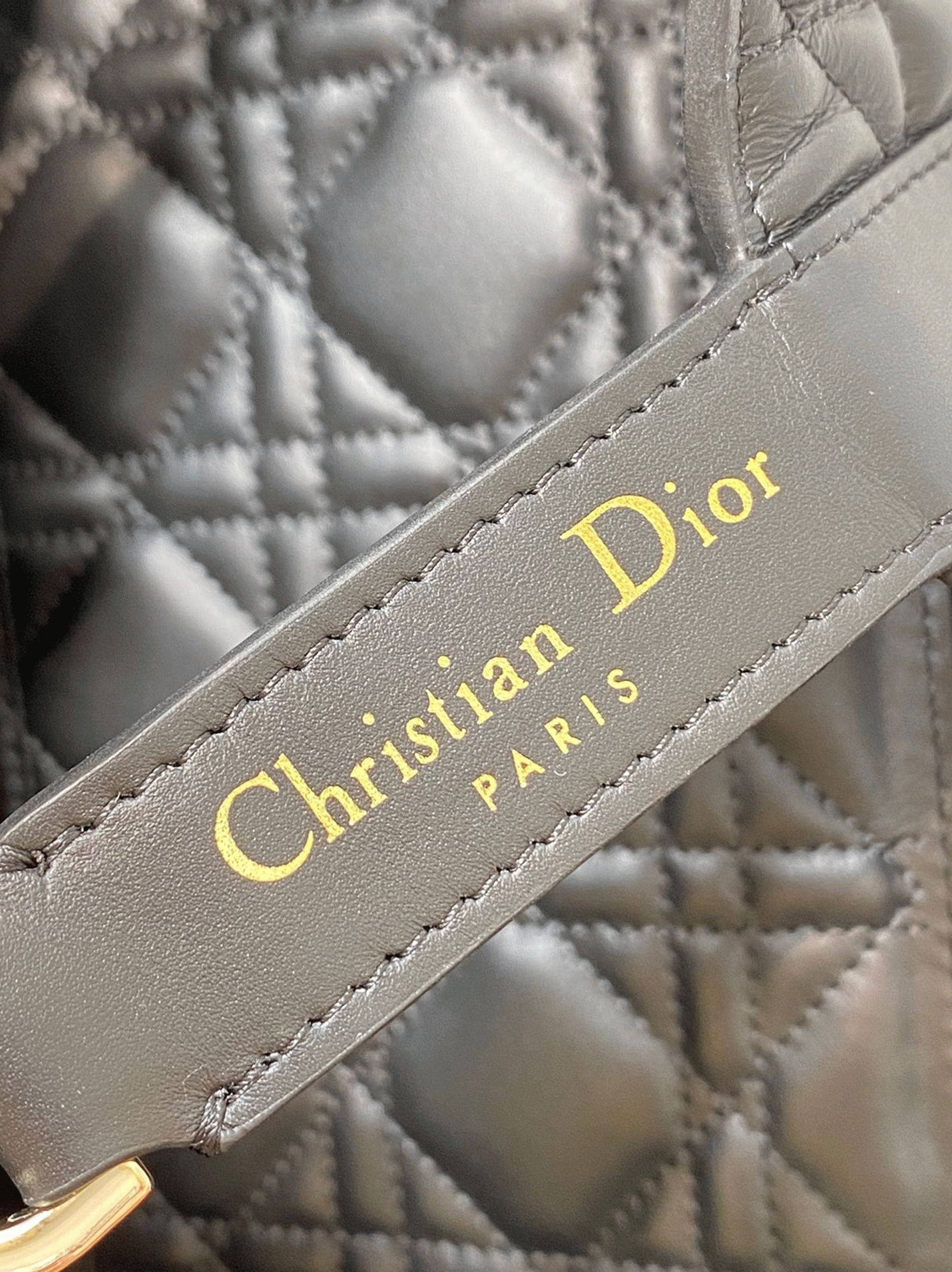 D10r Toujours Medium Bag Replica in Black Macrocannage Calfskin