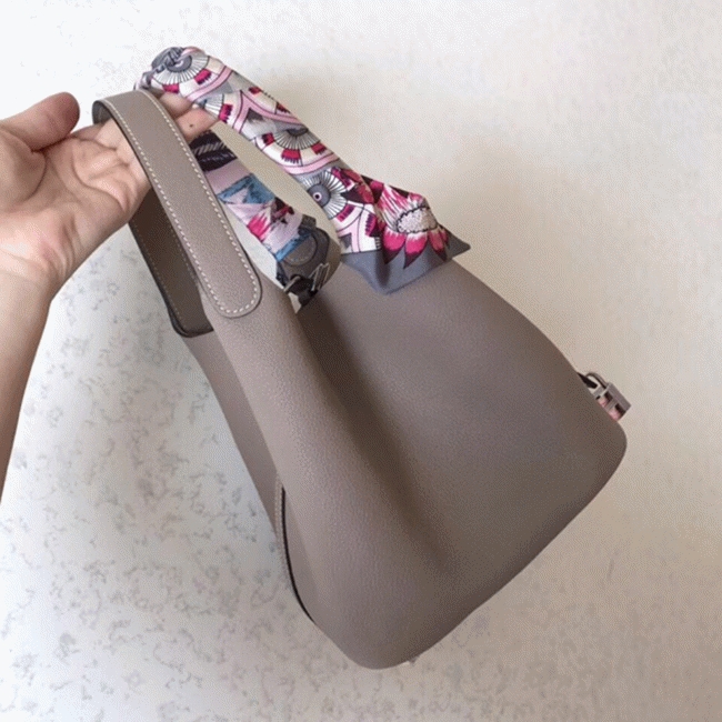 Tourterelle faux designer H**me5 Picotin Lock 22cm handbag