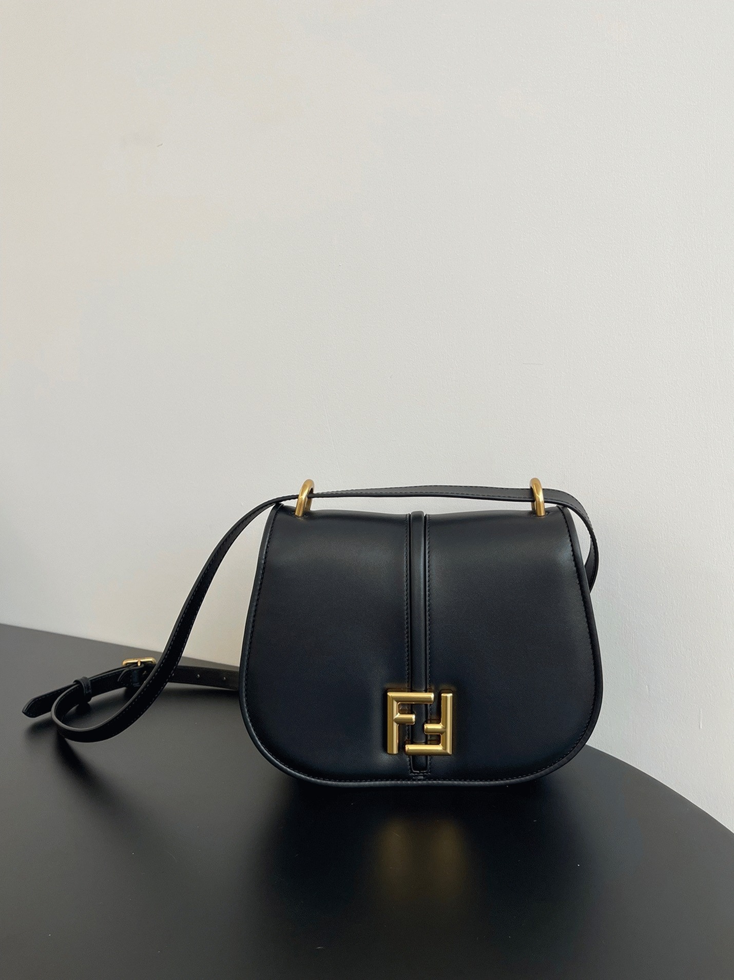 Top Quality Replica F**di C’mon Medium Bag in Black