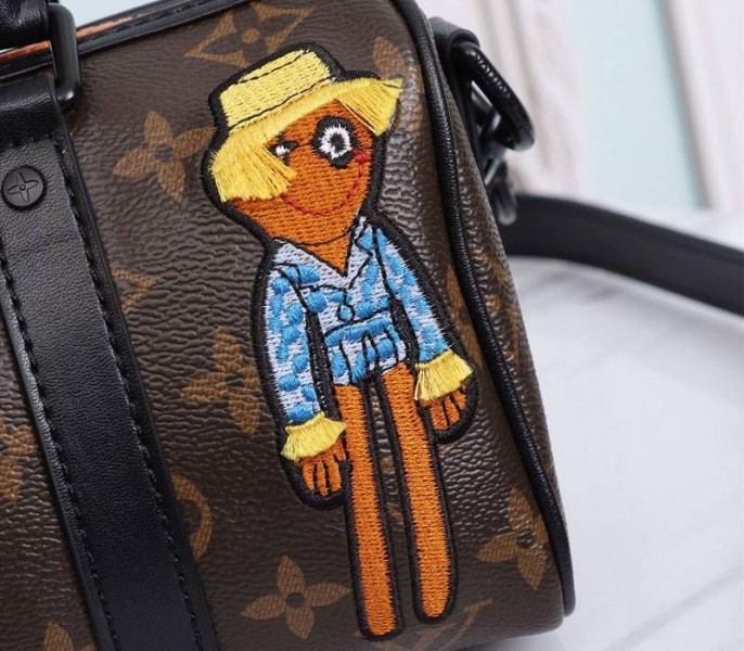 L0vis Vvtt0n Monogram Canvas Mens Zoooom With Friends Nano Keepall Travel Bag