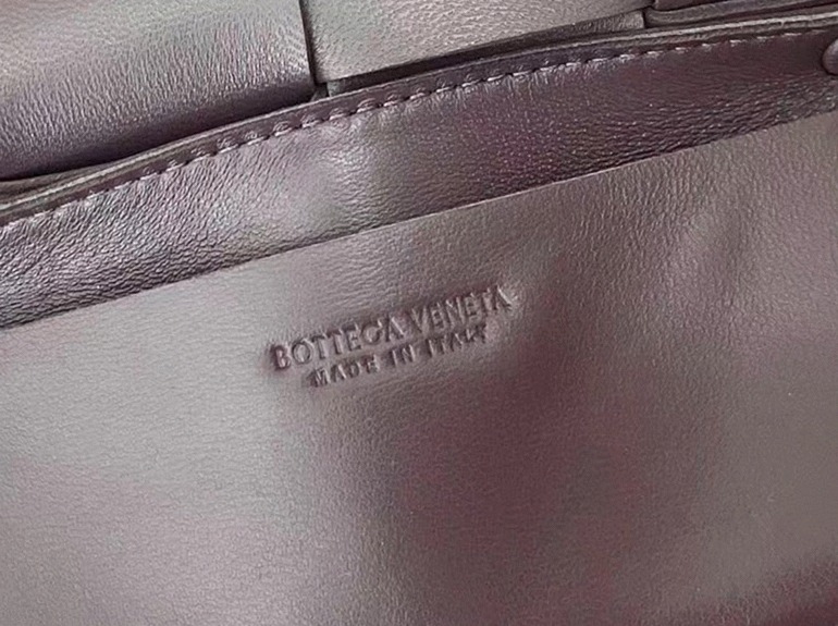 Replica B0tt*ga Ven*ta Cassette Belt Bag Grape