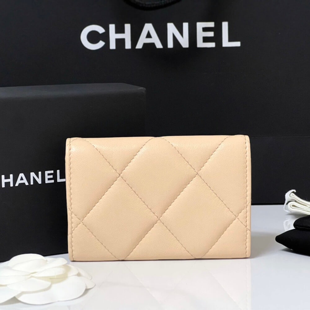 Ch**el 19 flap card holder