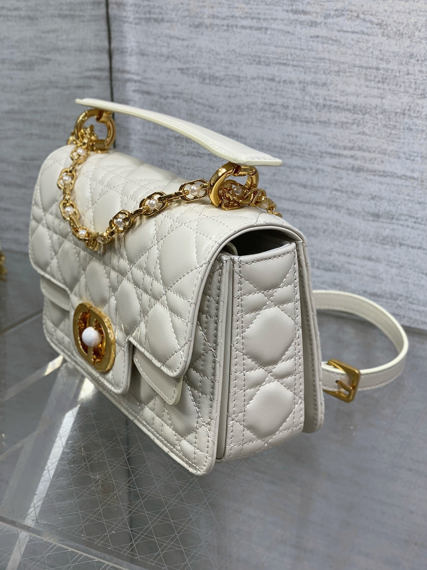 D10r Small Jolie Top Handle Bag Replica in White Cannage Calfskin