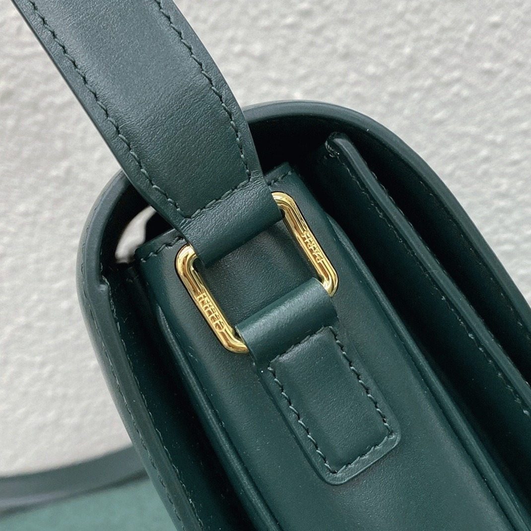 Amazone Color Ce1i*e Triomphe Large Knockoff Bag