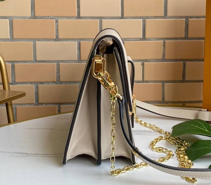 L0vis Vvtt0n Dauphine Lugano MM Bag In Galet Gray