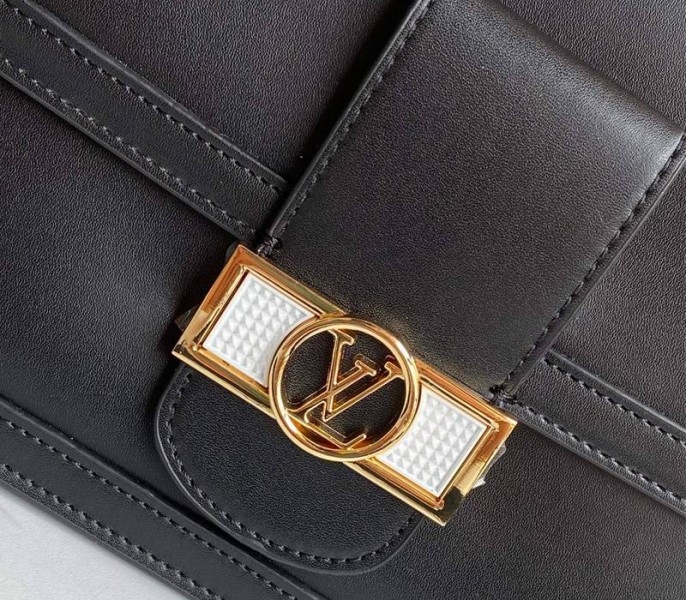 L0vis Vvtt0n Dauphine Lugano MM Bag In Black