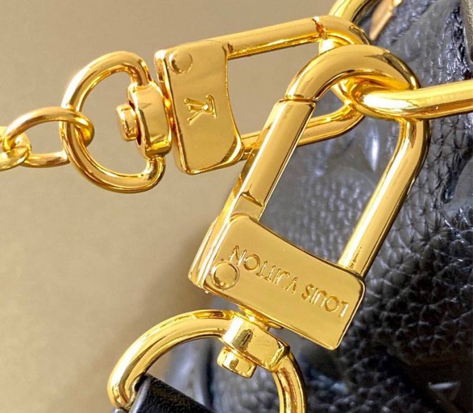 L0vis Vvtt0n Monogram Empreinte Petite Malle Souple Handbag In Black