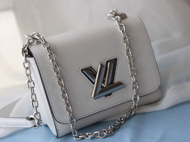 L0vis Vvtt0n Epi Leather Twist Mini Bag In Off-White