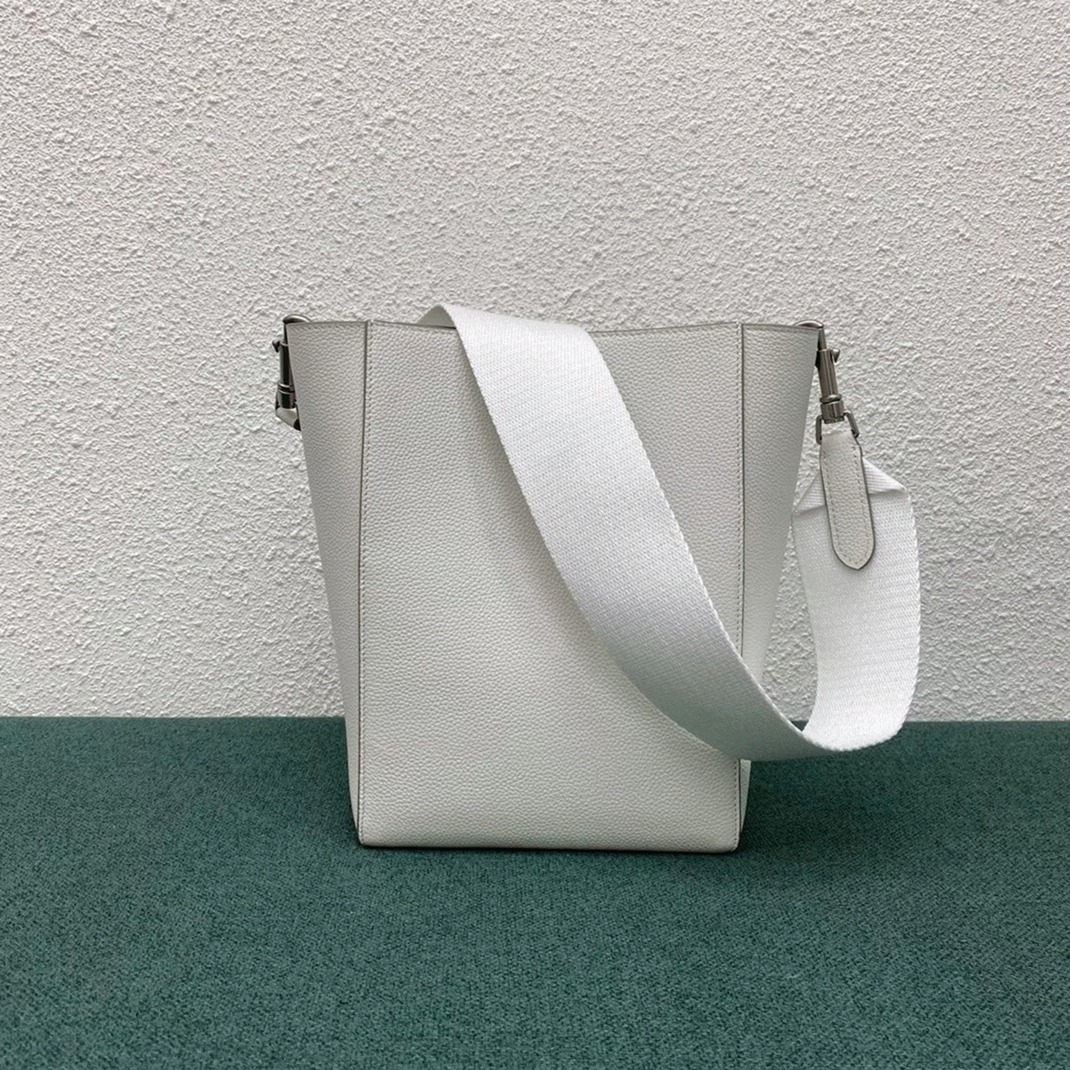 Top Quality Fake Ce1i*e Sangle Small Bucket Bag In White Calfskin