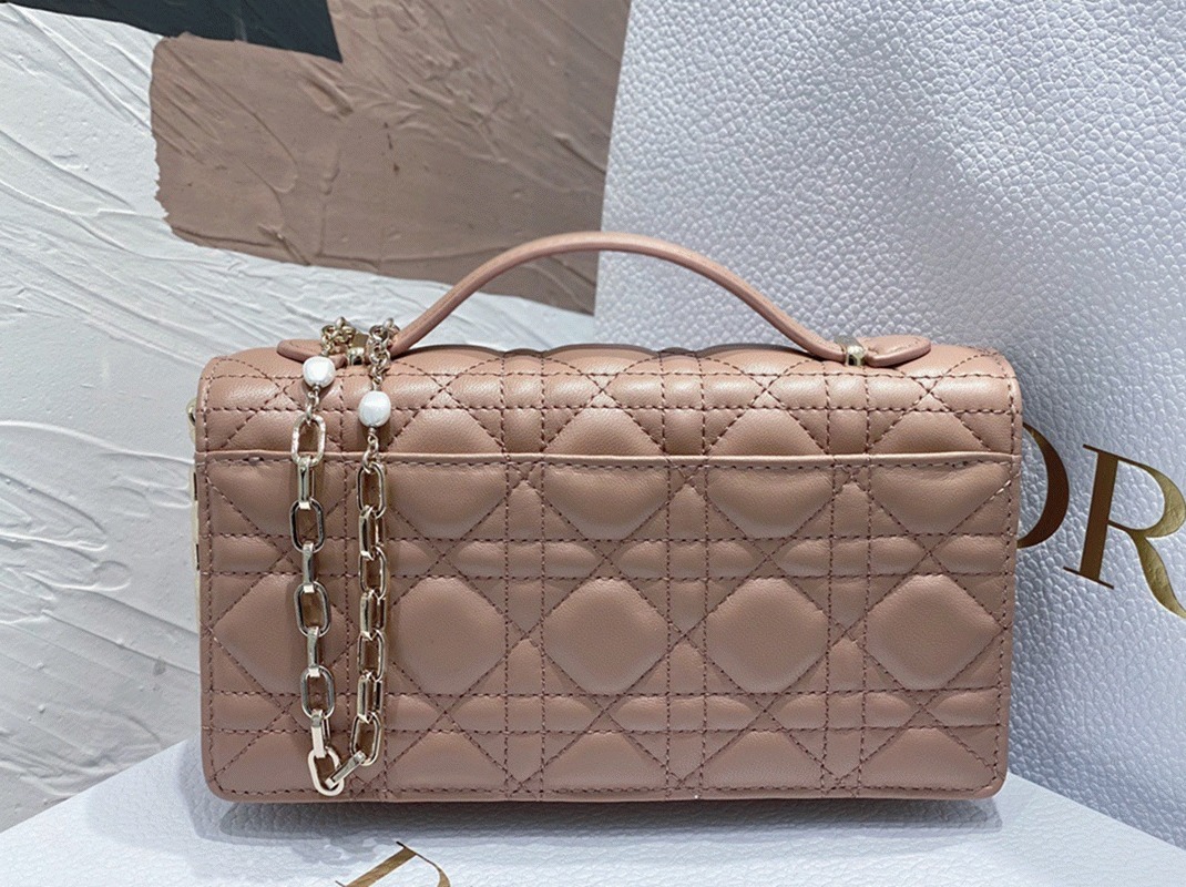 D10r Miss D10r Mini Bag Fake in Poudre Cannage Lambskin