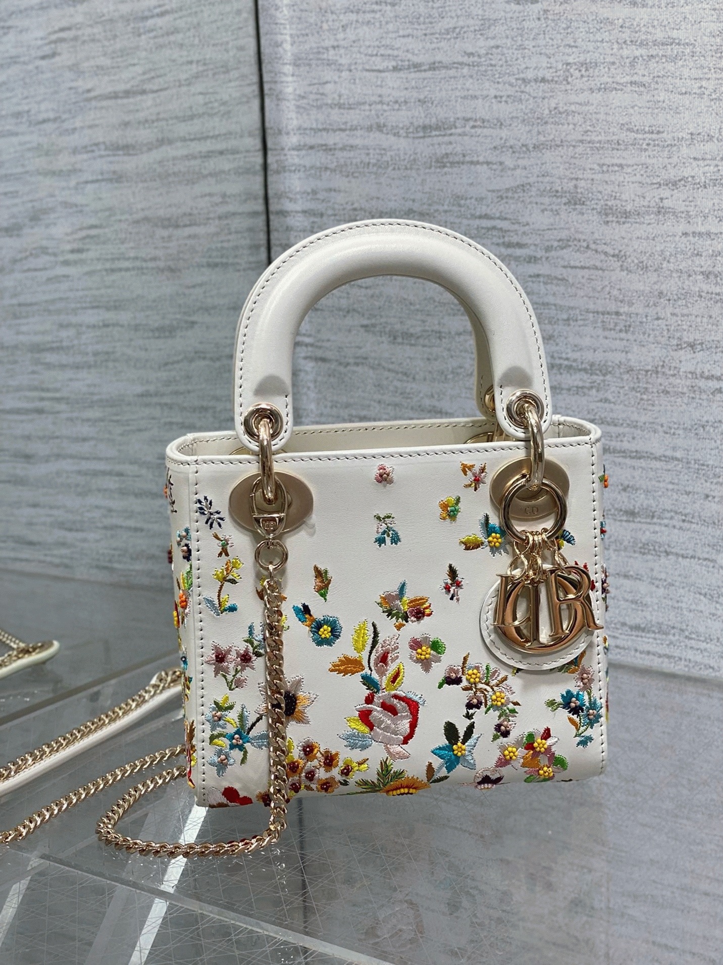 D10r Lady D10r Mini Bag Knockoff in White Calfskin with Multicolor Small Flowers