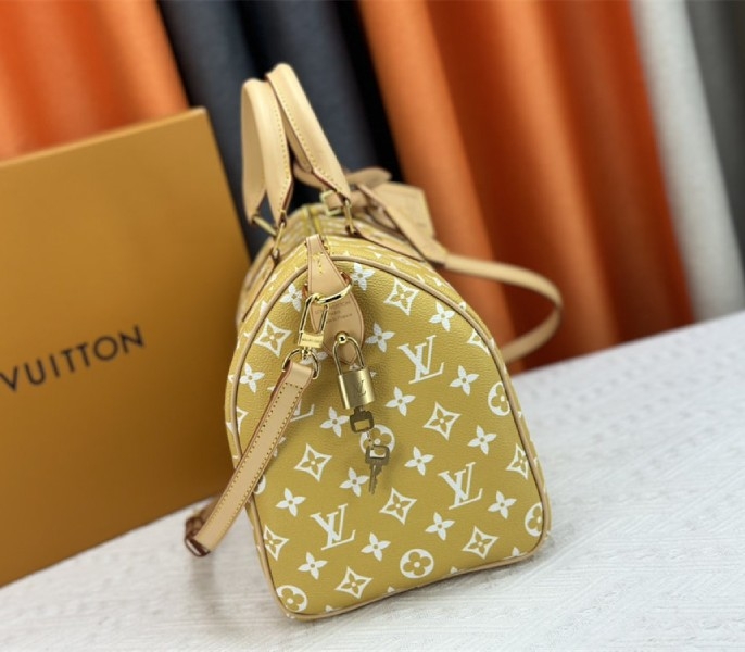 L0vis Vvtt0n Speedy P9 Bandouliere 30 Bag In Yellow