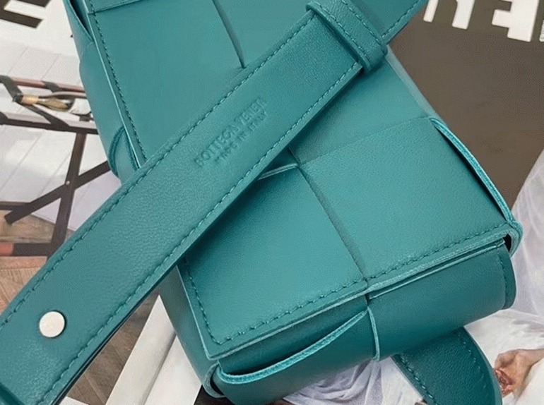 Replica B0tt*ga Ven*ta Cassette Belt Bag Mallard