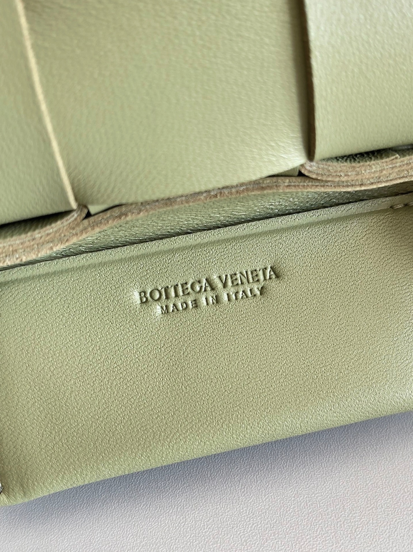 Top Quality Faux B0tt*ga Ven*ta Candy Cassette Bag In Travertine