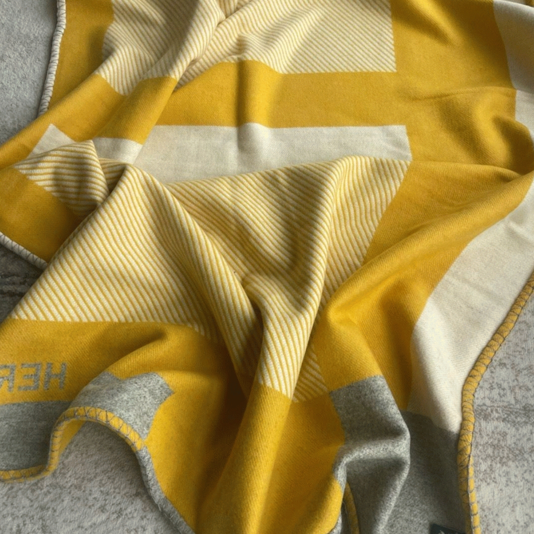 Replica H**me5 H Riviera blanket in yellow wool and cashmere