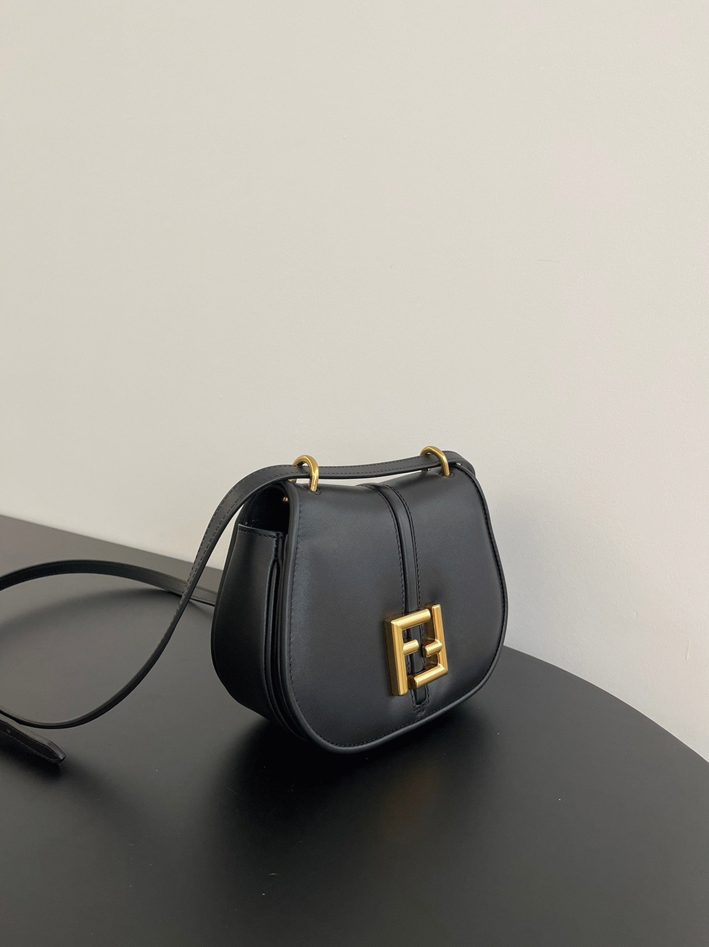 Top Quality Replica F**di C’mon Small Bag in Black