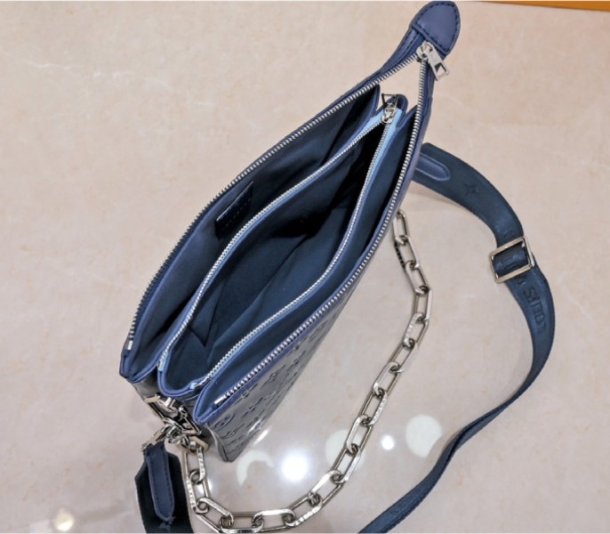 L0vis Vvtt0n Coussin PM Bag In Navy Blue With Jacquard Strap